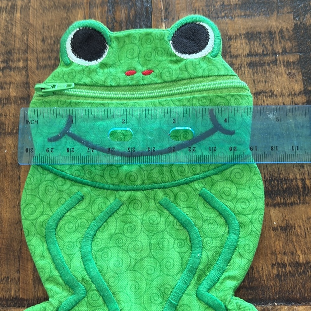 Green Frog Zipper Pouch - Picture 5 of 5